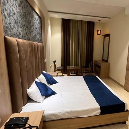 The Hotel Soho Zirakpur Eksteriør billede